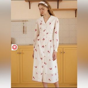 SIMPLE RETRO KEYLA Floral Embroidery V-Neck Cotton Dress